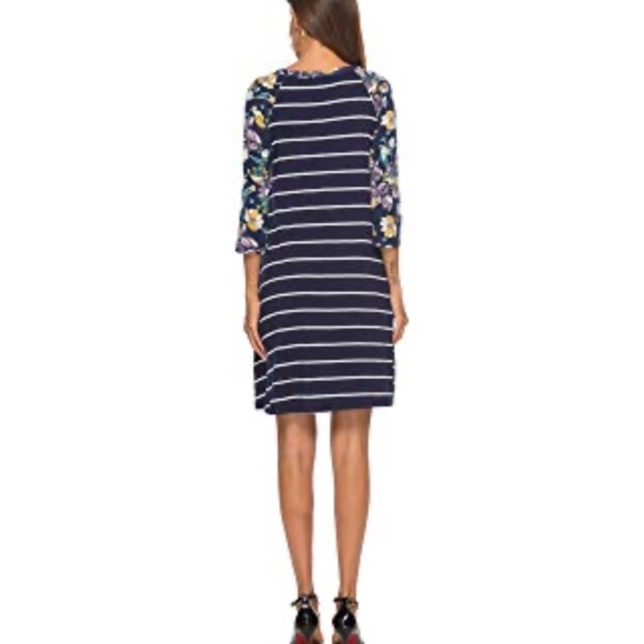 Dress with side pockets - Picture 3 of 4